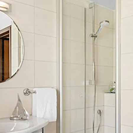Hotell Schiff 3*