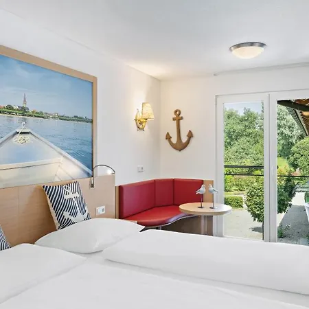 Hotel Schiff 3*