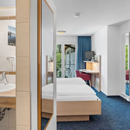Hotell Schiff 3*