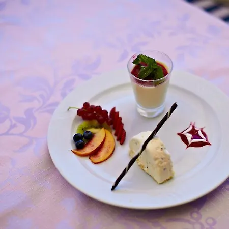 Schiff Hotel